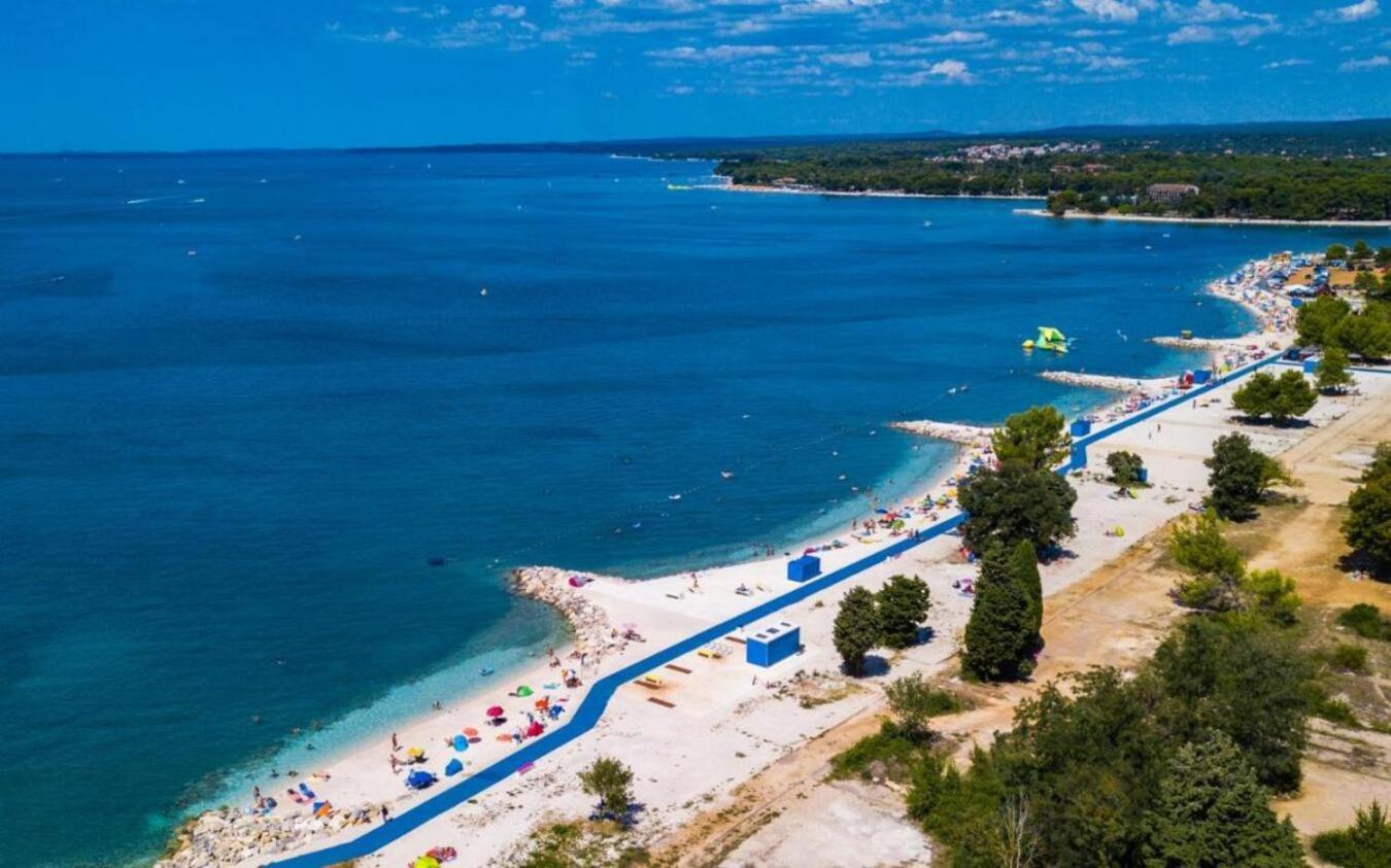 Caramel Comforts With Sea View In Stinjan Only 300 Meters From The Beach Пула Экстерьер фото