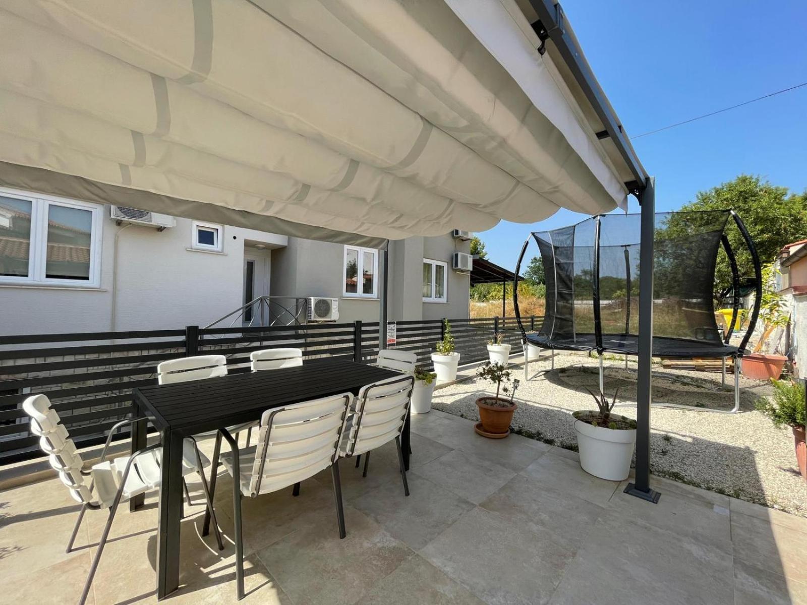 Caramel Comforts With Sea View In Stinjan Only 300 Meters From The Beach Пула Экстерьер фото