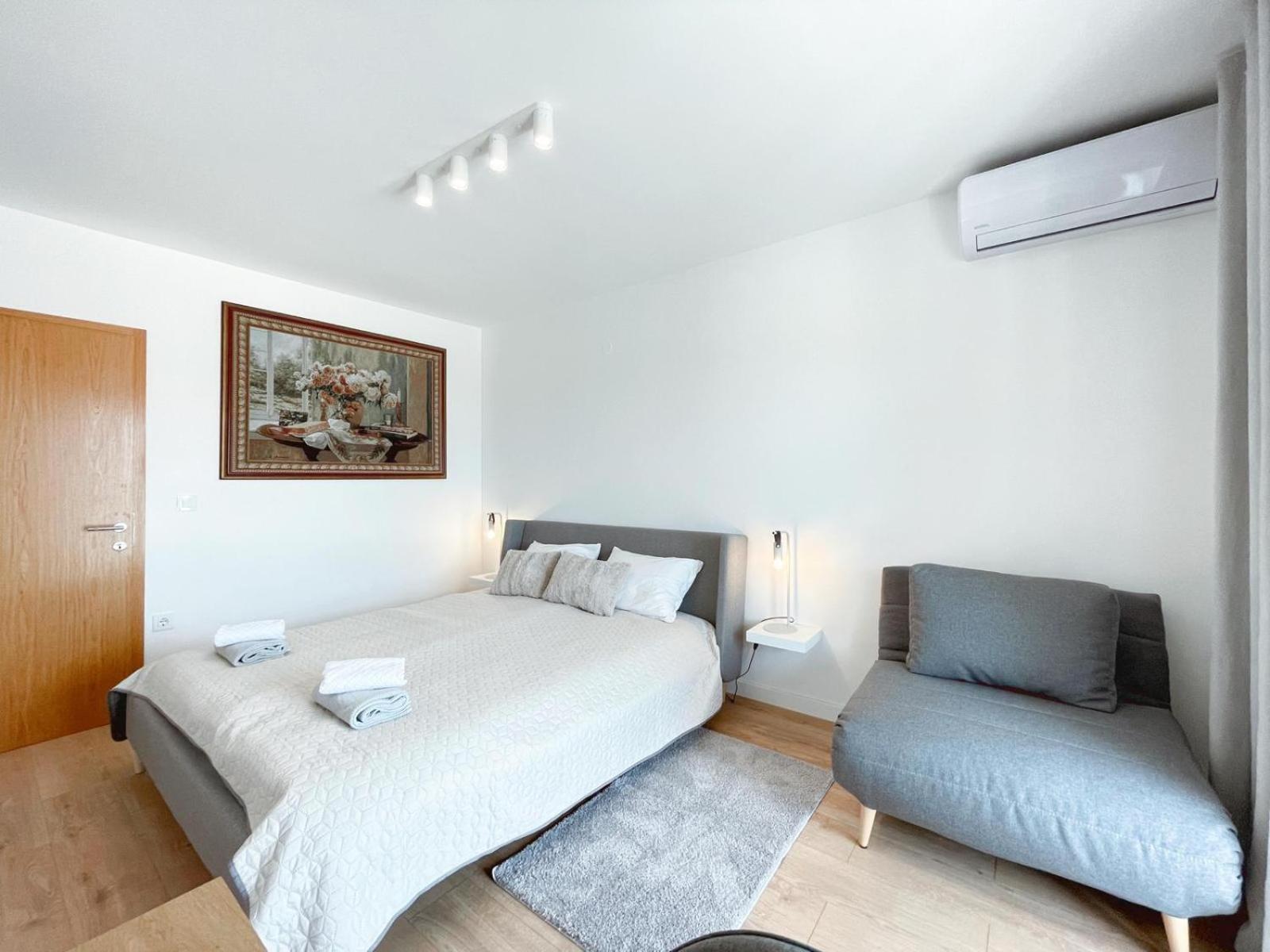 Caramel Comforts With Sea View In Stinjan Only 300 Meters From The Beach Пула Экстерьер фото