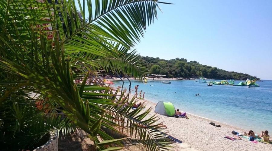 Caramel Comforts With Sea View In Stinjan Only 300 Meters From The Beach Пула Экстерьер фото